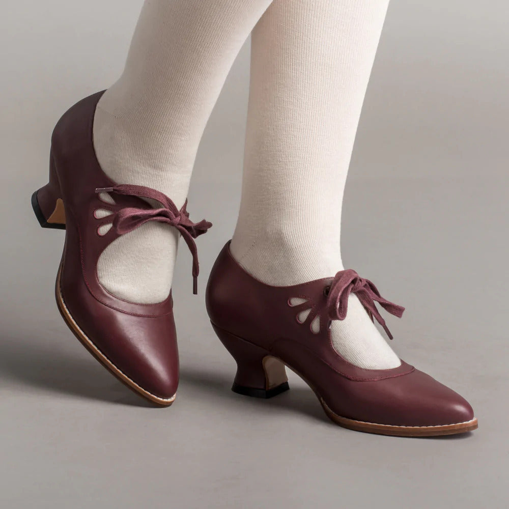 Stylish Women’s Closed-Toe Shoes | Vintage