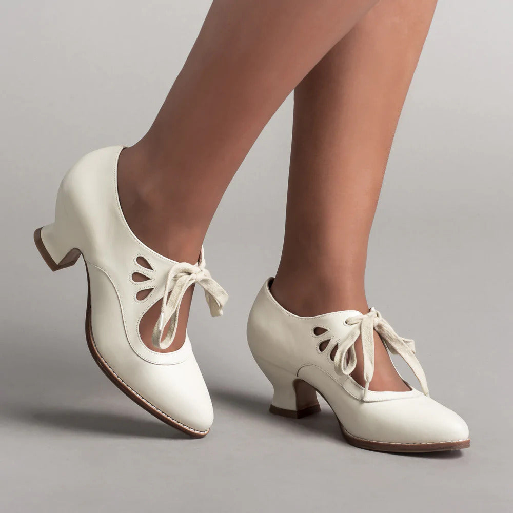 Stylish Women’s Closed-Toe Shoes | Vintage