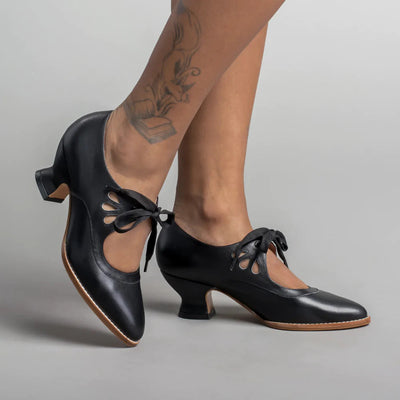 Stylish Women’s Closed-Toe Shoes | Vintage