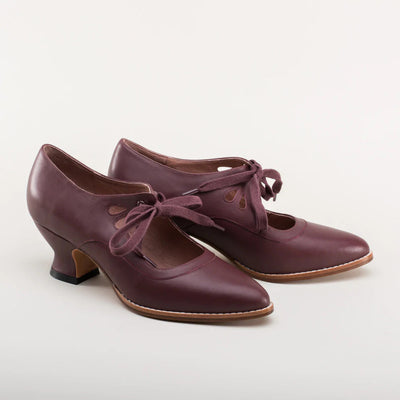 Stylish Women’s Closed-Toe Shoes | Vintage